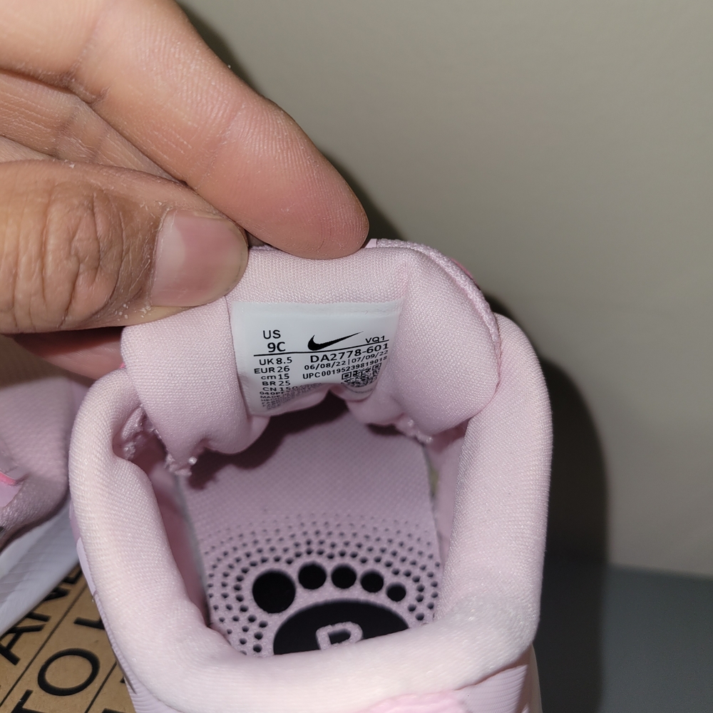 Nike Kids Pink Sneakers - Picture 7 of 7